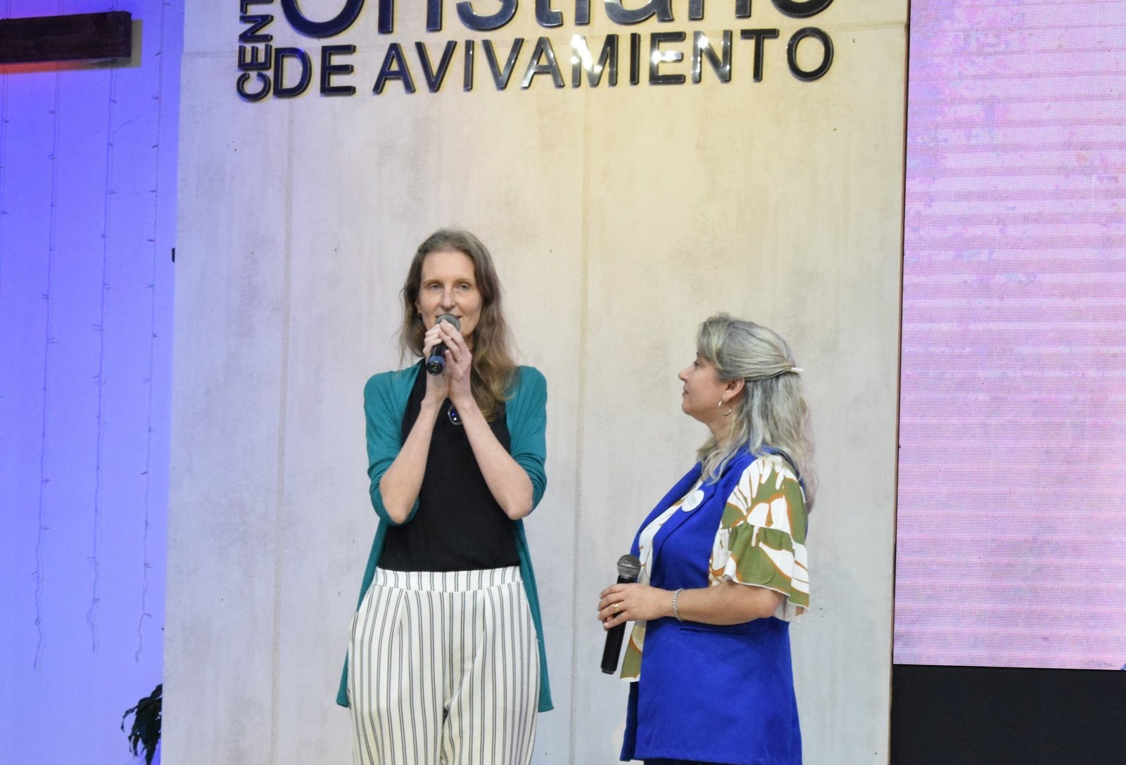 Testimonio:bendición del Agua Viva en el Monte de Oración