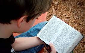 Presta atención a la Palabra de Dios