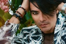 Mauricio Amuy el reconocido actor y modelo costarricense contará su testimonio en Resistencia