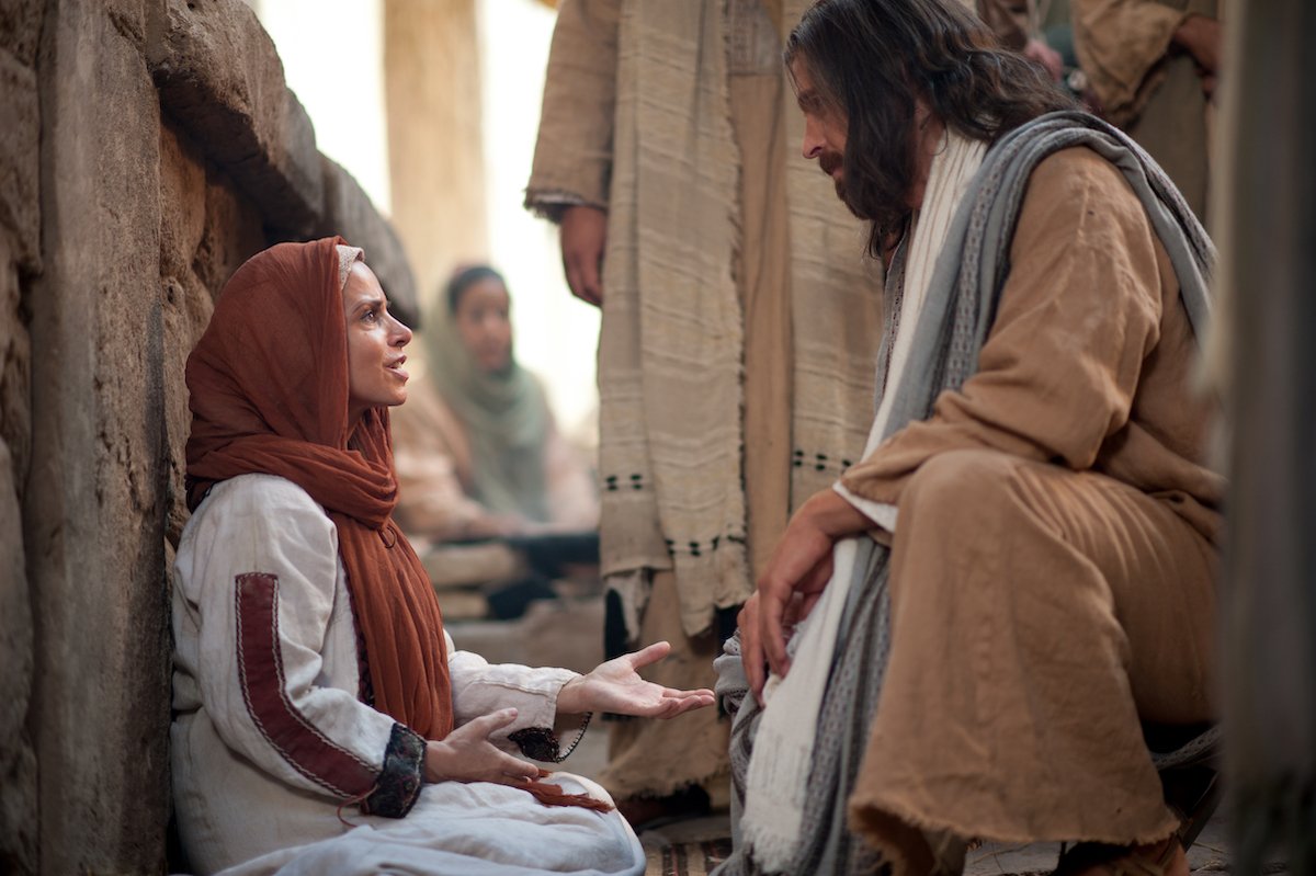 Cree en Jesús, como la mujer que tocó Su manto